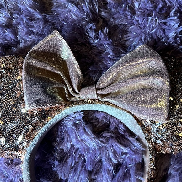 Rose Gold Minnie Mouse ears - Picture 2 of 4